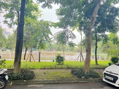 Lô góc - view hồ - khu phân lô tđc thanh am - long biên - gần cầu đuống 4