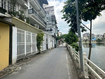 Bán đất mặt hồ tai trâu, gần mipec long biên 0