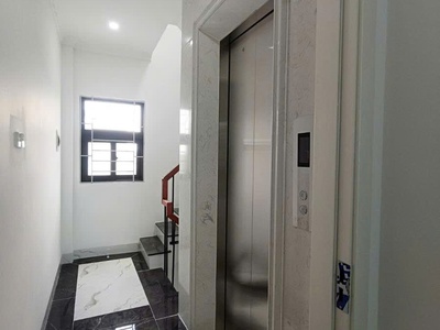 Siêu phẩm 7 tầng thang máy - long biên chỉ nhỉnh 10 tỷ 2