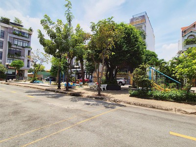 Bán biệt thự da thủ đức house gần trần não, sông sg ngang lớn 10m đẹp 2