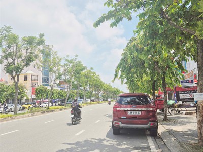 Hàng đầu tư nhà góc 3mt trần não quận 2, tương lai ra mt đường lớn 20m 1