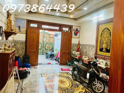  chủ định cư nước ngoài nên cần bán gấp căn biệt thự  ngay giảm mạnh 2,6 tỷ giá mới 12,9 0