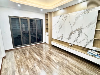 Cầu giấy dt 46m giá 15,8 tỷ-ô tô qua nhà,kinh doanh sầm uất-nhà đẹp,cách phố 50m 4