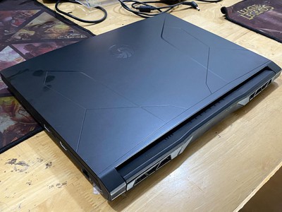 Laptop MSI Bravo 15 Ryzen 5-5600H Ram 16GB SSD 512GB 2 VGA Rời Radeon RX 5500M Màn 15.6 Full HD 1