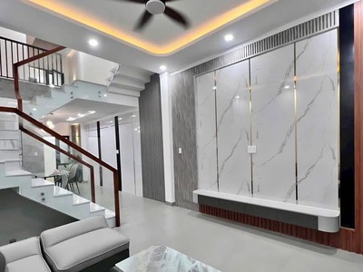 Nhà phố 1 trệt 1 lầu - Gần kcn cầu tràm - Khu dân cư sầm uất - Giá chỉ 2 tỷ 4 1