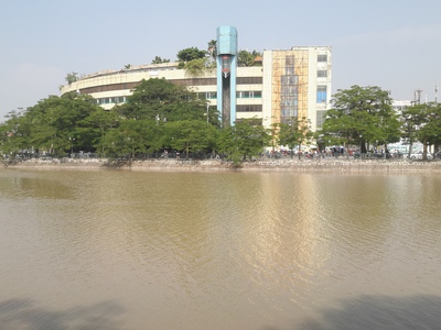 Cho thuê nhà MT: 10m DT: 170m2 nhà nhiều tầng Hồng Bàng, vỉa hè rộng. 0