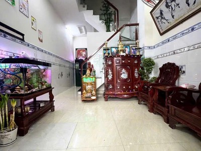2,46 tỷ- gần huỳnh tấn phát - đường nhựa xe 7 chỗ đậu trước nhà- 4 tấng, kiên cố- 4 phòng ngủ 2