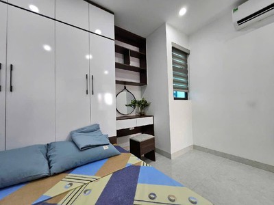 Bán chung cư mini 18 phòng, gần viện e, tháng thu 100 triệu 1