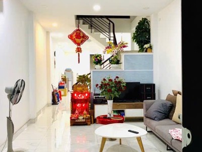 Giảm sốc 1.15 tỷ  nhà vuông shr 4 tầng hxh 98m2   quang trung gò vấp ss 1