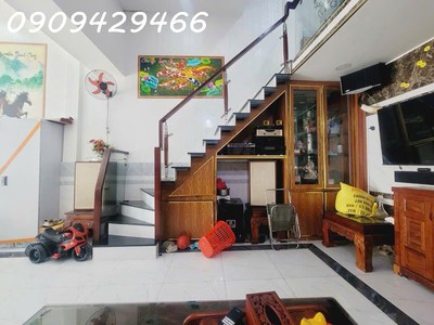 5,3 tỷ  nhà hiếm quận 7- xe hơi đậu trong nhà- huỳnh tấn phát- diện tích khủng 95m- 3 phòng ngủ 1