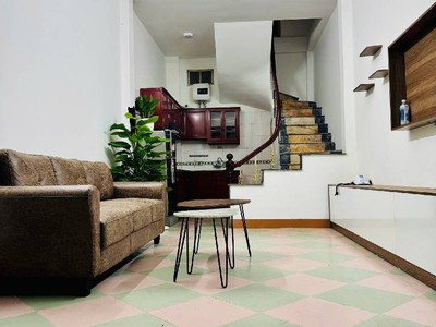Nhà phân lô - cách ô tô vài bước chân - 2 thoáng trước sau  5 tầng   28/30m2   8,25 tỷ 1
