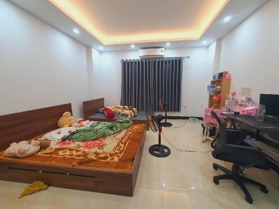 Bán nhà văn tiến dũng 42m2, 5 tầng, ô tô tránh trước cửa, gần vinhomes wonder 2