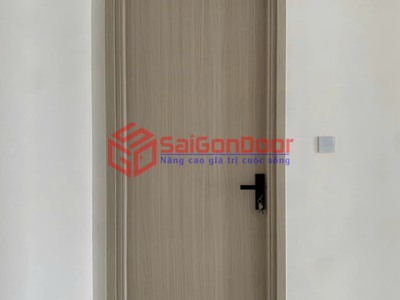 Cửa nhựa giả gỗ composite tại Saigondoor 2