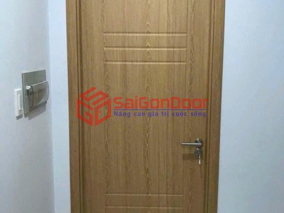 Cửa nhựa giả gỗ composite tại Saigondoor 4