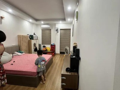 Hiếm. bán nhà thạch bàn 37m2, 6 tầng, ô tô dừng đỗ trước nhà, full nội thất. chỉ 8.x tỷ 4