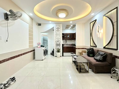 Nhà hxh đường đoàn thị điểm quận phú nhuận phường 1 cũ. 1