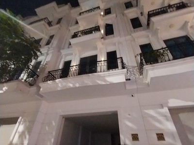 Bán nhà lạc long quân   phân lô   lô góc vỉa hè oto tránh  tm  kinh doanh 80m 7tàng 25tỷ 0