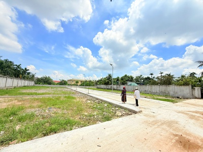 Mặt tiền : 5,5m full thổ cư . 1