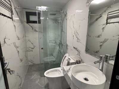 Siêu hời chủ định cư nước ngoài cần bán gấp - 57m rất gần mặt phố xuân đỉnh 5 tầng có ô chờ thang 3