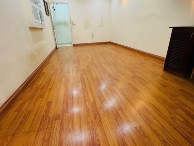Cho thuê tập thể khoá 125 minh khai, ngõ hoà bình 7 diện tích 90m 4 ngủ 2 wc 2 bếp tầng 3 giá 9.5 2