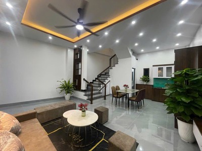 Bán căn nhà 3 tầng 67.7m2 ngõ phố Lam Sơn, ph Ngọc Châu, TP HD, 3 ngủ, 2 vs, chỉ 2 tỷ 0