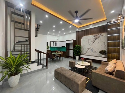 Bán căn nhà 3 tầng 67.7m2 ngõ phố Lam Sơn, ph Ngọc Châu, TP HD, 3 ngủ, 2 vs, chỉ 2 tỷ 1