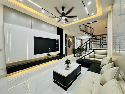 Bán căn nhà 3 tầng ngõ phố Hàn Thượng, ph Thành Đông, Tây Hải Phòng, 50m2, 3 ngủ, 2.7x tỷ 1
