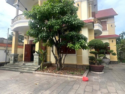 Bán Gấp Biệt Thự Sân Vườn 550m2 Gần Chợ Đông Hòa Dĩ An 0