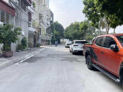 Cần bán 75,4m2 đất tổ 8 Thạch Bàn, Phường Long Biên. View công viên, gần chợ, trường học 3