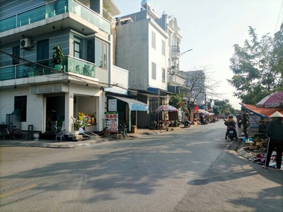 Cần Bán - Lô góc - Mặt đường nhựa - Ô tô tránh nhau - tại Đồng Hoà 2