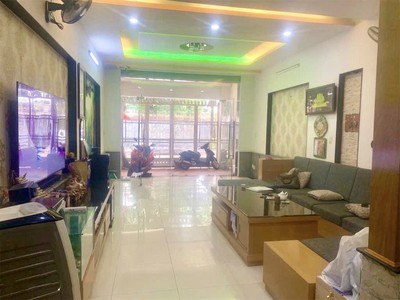 Nhà 3 tầng 5x24M ngay Trung tâm hành chính DĨ AN - SỔ HOÀN CÔNG - HƠN 9TỶ 1