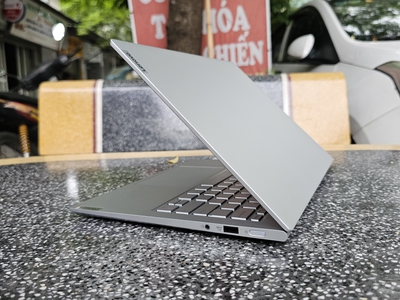 Lenovo Xiaoxin Pro 14 i5-12500h 2.8k 120hz. 100sRGB. 400nit 4