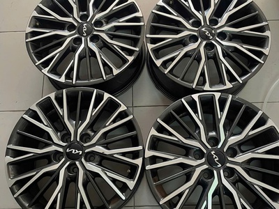 Thanh lý 4 mâm zin KIA K3 kích thước 17 inch 1