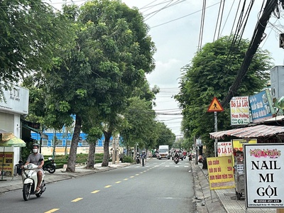 Nhỉnh 12 tỷ sở hữu mtkd sầm uất nguyễn văn quá 100m2 ngang 4.1m 4 lầu gần chợ cây sộp. 0