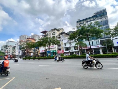 Mặt phố đống đa - tòa văn phòng 10 tầng   1 hầm - 165m2 - mt 9m - vị trí vàng ngã tư xã đàn - 98 tỷ 0