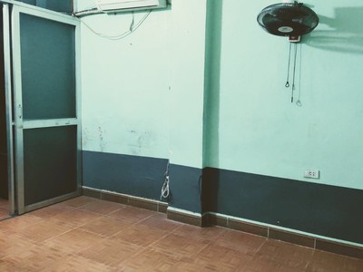 Cho thuê căn hộ tầng 2 tập thể in tiền 30 Phạm Văn Đồng 2