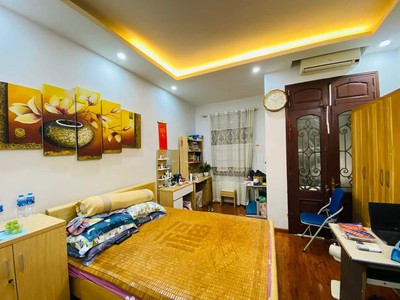 Hoàng quốc việt phân lô ô tô tránh vào nhà, 1 ngoặt ra phố, mặt tiền rộng, nhà dân xây ở sướng 2