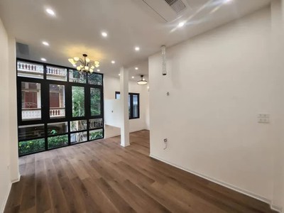 Hiếm quá hiếm - nhà mặt phố hai bà - mặt tiền siêu siêu đẹp - không gian sống vip 2