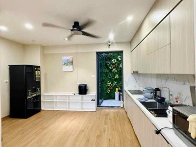 Bán nhà ngọc lâm, 54m x 4 tầng, mặt tiền 5m, gara ôtô, kinh doanh, full nội thất 3