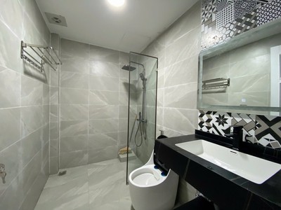 Nhà Nguyễn Khang - Phân Lô Oto Tránh - 2 Nhà Ra Phố - Ngõ Thông Kinh Doanh 8