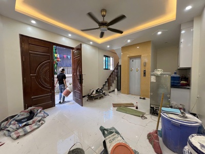 Bán nhà 6 tầng,thang máy,lai xá,hoài đức,lô góc.đường thông ô tô đỗ cửa 2
