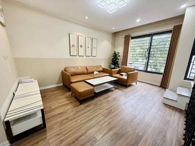 Bán nhà ngọc lâm, 54m x 4 tầng, mặt tiền 5m, gara ôtô, kinh doanh, full nội thất 2