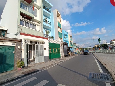 Bán nhà lò gốm gần hậu giang quận 6,3 tầng,6.5x10m, giá chỉ 6 tỷ 0