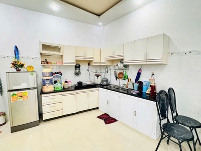 Nhà mới 2 tầng gần biển   giá chỉ 2 tỷ 950 . diện tích 52m  ngang 5.2m 3