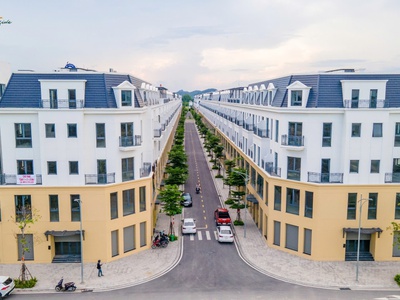 Bán nhà phố 5 tầng Central Riverside, sổ sẵn, nhận nhà ngay chỉ với 1,8 tỷ 1