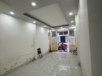 Chỉ 6.35 tỷ tl   nhà 3 tầng kiên cố hẻm ô tô thông    kế mt trần hưng đạo, q1    dtcn 29m     sổ 3