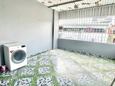 Cho thuê nhà phố Văn Cao, DT: 70m2, 3 ngủ khép kín. 4
