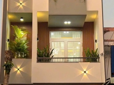 Nhà mặt tiền kinh doanh, 3 tầng, t/tâm dĩ an, vô lý thường kiệt, ngang đẹp 5,5m, nhỉnh 6 tỷ 0
