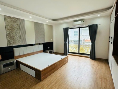 Bán nhà ngọc thụy 41m 6 tầng thang máy gara ô tô 11 tỷ 1