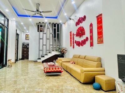 Bán gấp nhà ngô thị nhậm sát chợ bông đỏ,oto,55m,5 tâng,mt:5m 2